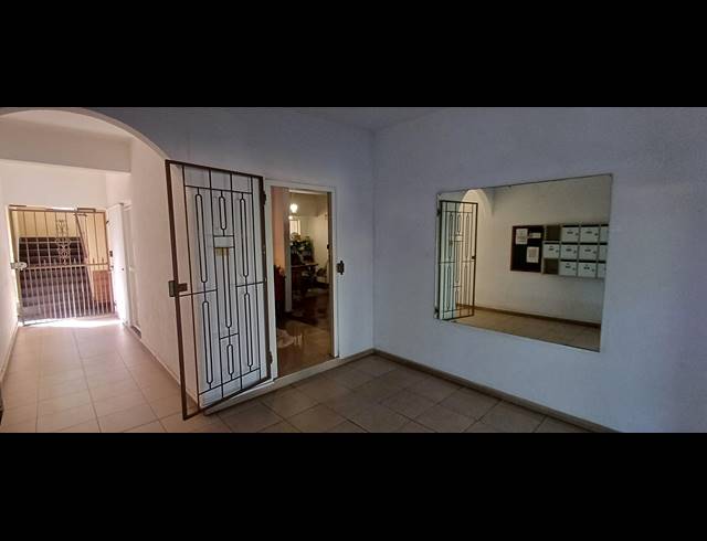 3 BEDROOM APARTMENT FOR SALE IN GLENWOOD